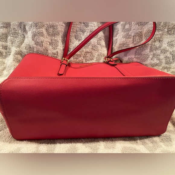 ✨ Michael Kors Hot Pink Large Tote. Like New ✨ - Picture 5 of 6